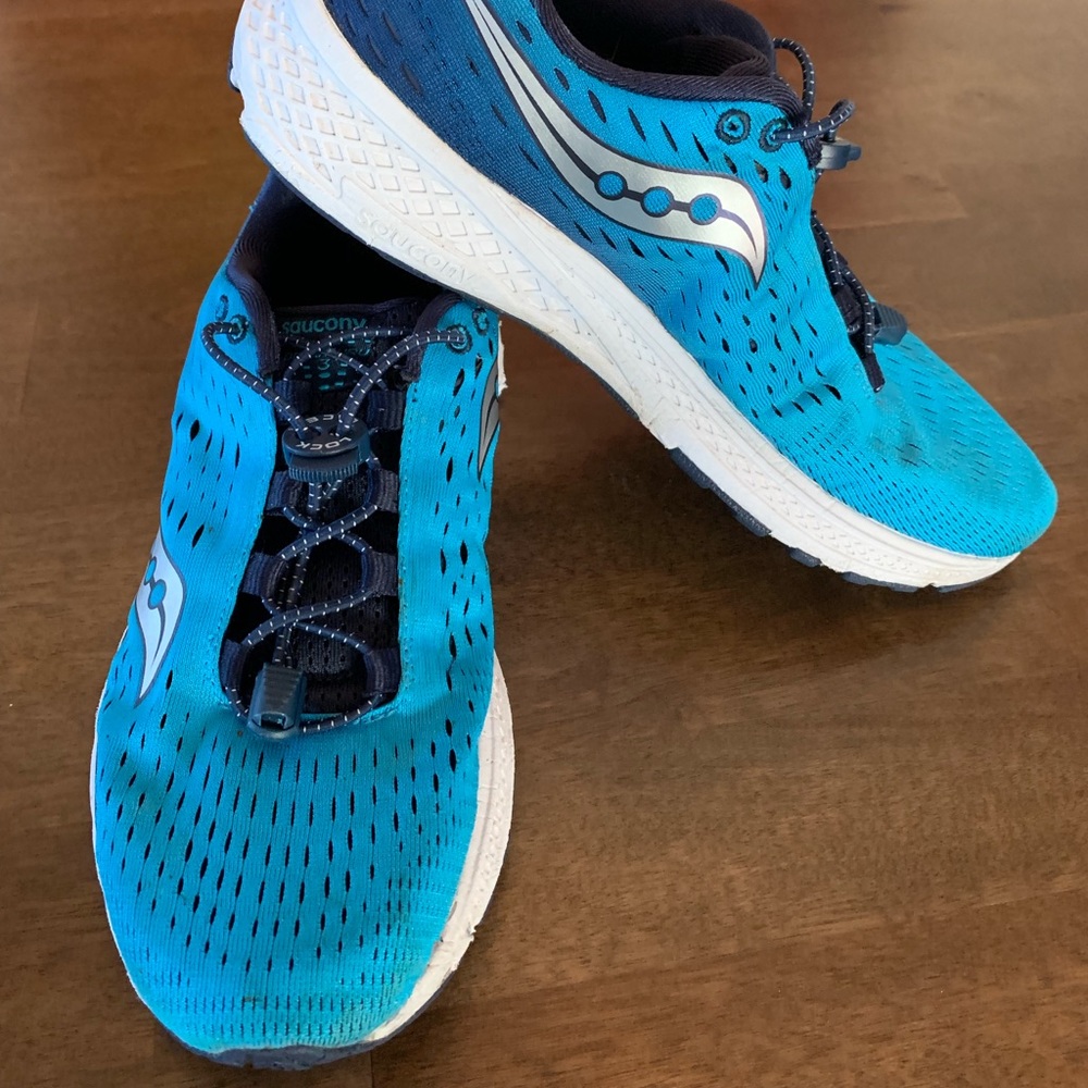 Saucony Kinvara men’s running shoes size 8